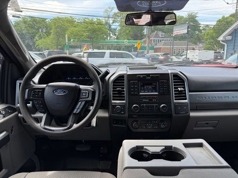 Used 2017 Ford F350 XLT AWD/4WD image 19