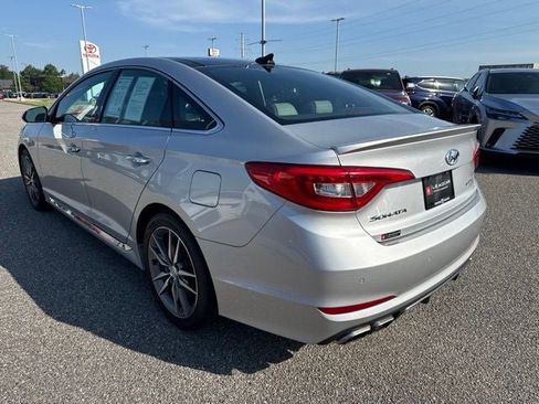 Used 2015 Hyundai Sonata Sport 2.0T w/ Option Group 07 FWD image 9