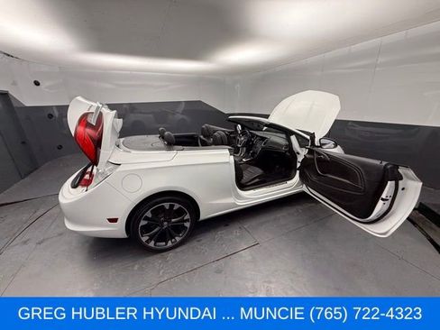 Used 2019 Buick Cascada Premium FWD image 33