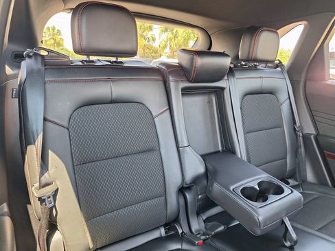 Used 2025 Ford Escape ST-Line FWD image 28