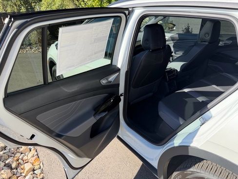 New 2025 Volkswagen ID.4 Pro S AWD/4WD image 19