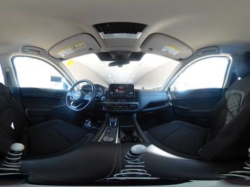 Used 2025 Nissan Pathfinder SV AWD/4WD image 45