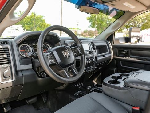 Used 2017 RAM 3500 Tradesman w/ Chrome Appearance Group image 3