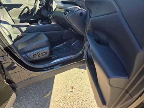 Used 2024 Lexus RX 350 FWD image 10