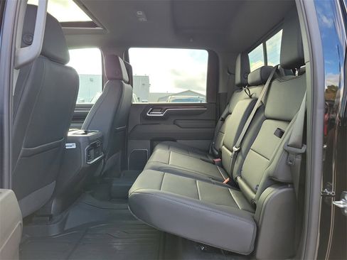 New 2025 GMC Sierra 3500 SLT w/ SLT Premium Package image 13