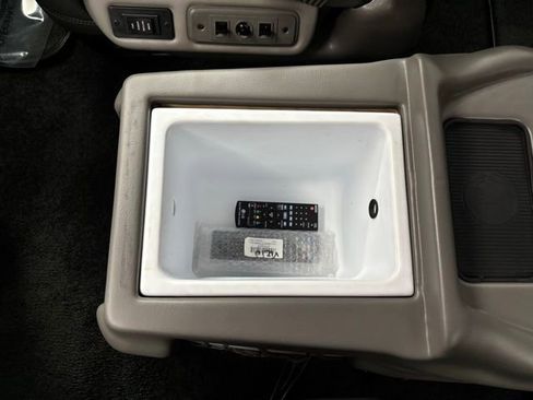 Used 2022 GMC Savana 2500 Extended w/ Enhanced Convenience Package image 40