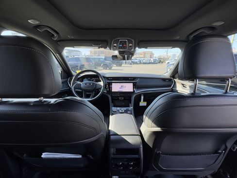 New 2026 Jeep Grand Cherokee Limited w/ Limited Altitude Package image 25