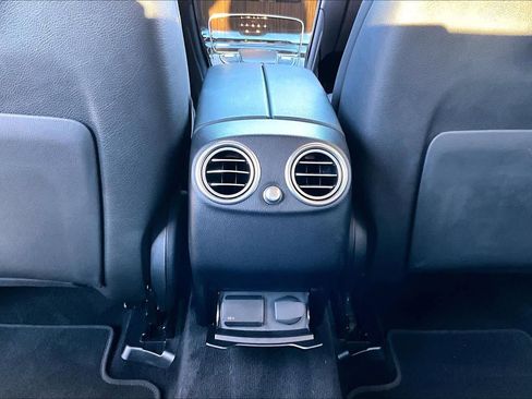 Used 2020 Mercedes-Benz GLC 300 image 32