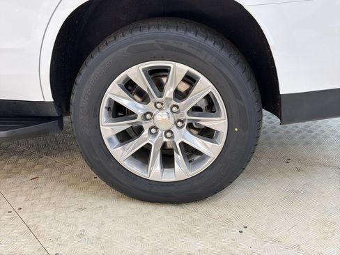Used 2024 Chevrolet Tahoe Premier AWD/4WD image 12