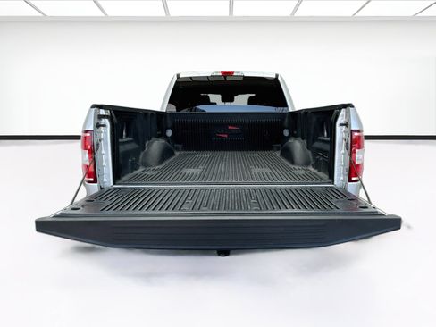 Used 2018 Ford F150 XLT AWD/4WD image 16