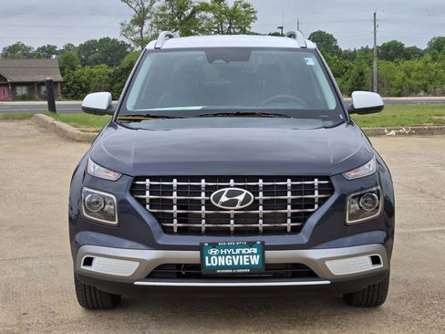 New 2026 Hyundai Venue SEL FWD image 2