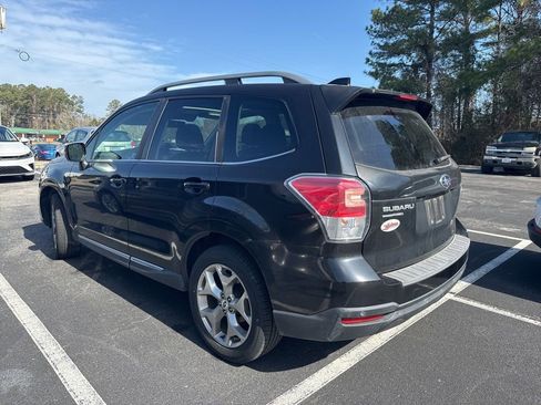 Used 2018 Subaru Forester 2.5i Touring image 2