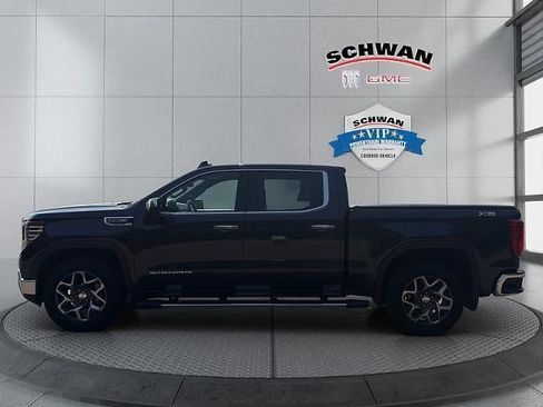 Used 2023 GMC Sierra 1500 SLT w/ SLT Premium Package AWD/4WD image 7