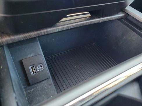 Used 2021 Ford F250 Lariat w/ Lariat Value Package image 34