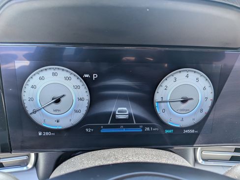Used 2023 Hyundai Elantra Limited FWD image 26