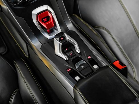 Used 2018 Lamborghini Huracan LP 580-2 image 91