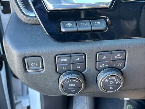 Certified 2024 Chevrolet Silverado 3500 High Country w/ High Country Premium Package image 28