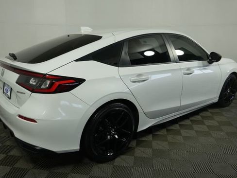 Used 2024 Honda Civic Sport image 3