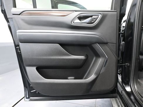 Used 2024 GMC Yukon XL SLE image 35