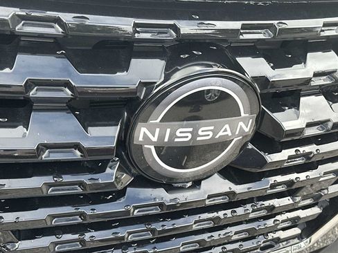 Used 2024 Nissan Kicks S FWD image 10