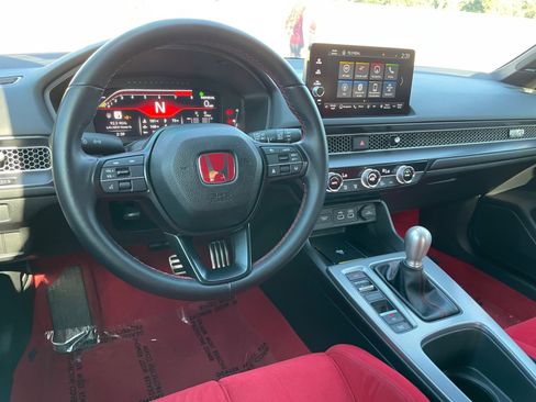 Used 2024 Honda Civic Type R image 17