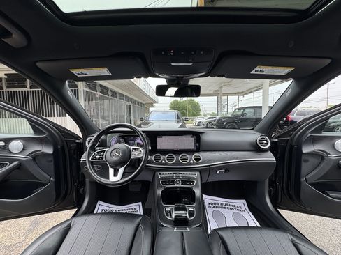 Used 2019 Mercedes-Benz E 300 image 18