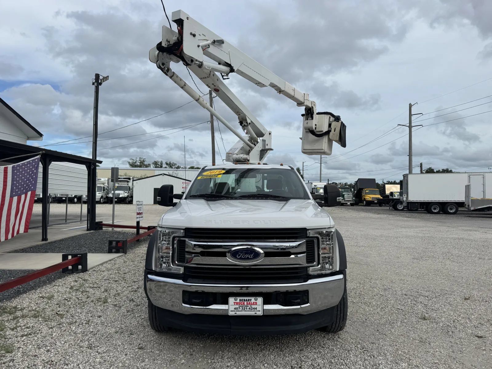 Used 2019 Ford F550 4x4 Regular Cab Super Duty image 2