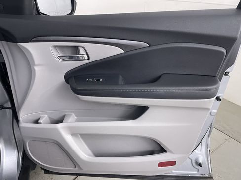 Used 2022 Honda Pilot Special Edition image 16