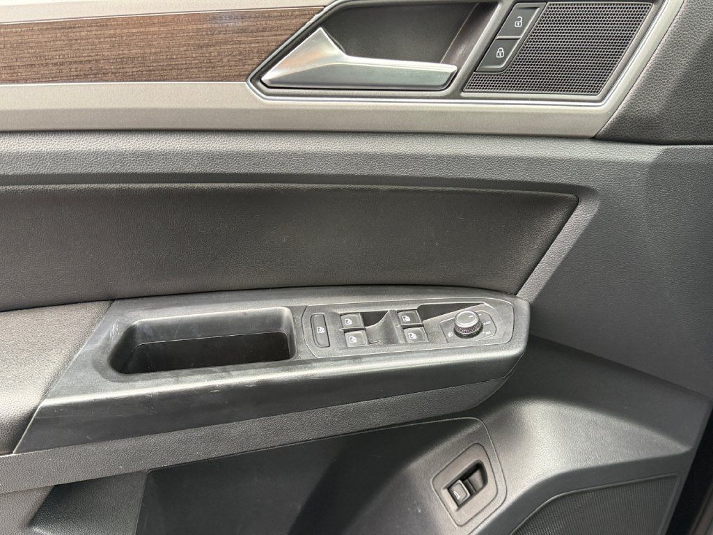 Used 2019 Volkswagen Atlas SE w/ Panoramic Sunroof Package AWD/4WD image 11