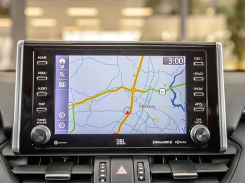 Used 2020 Toyota RAV4 Limited image 19