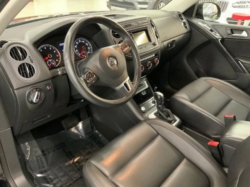 Used 2016 Volkswagen Tiguan S image 12