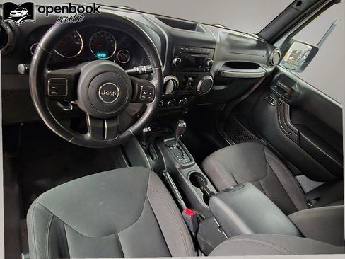 Used 2018 Jeep Wrangler Unlimited Sport S AWD/4WD image 9