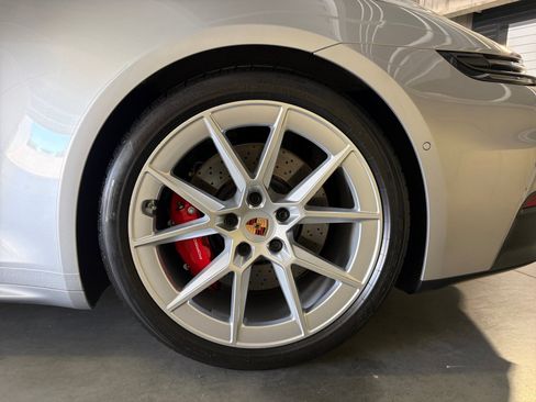 Certified 2026 Porsche 911 Targa 4 GTS AWD/4WD image 20