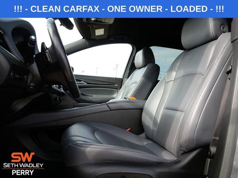 Used 2024 Buick Enclave Premium image 23