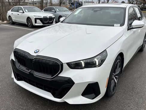 New 2026 BMW 540i xDrive w/ M Sport Package image 5