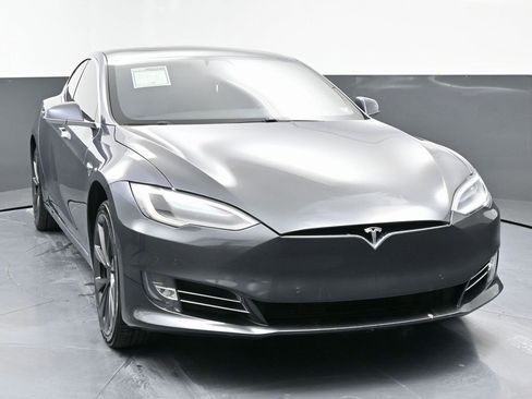 Used 2021 Tesla Model S Long Range image 3