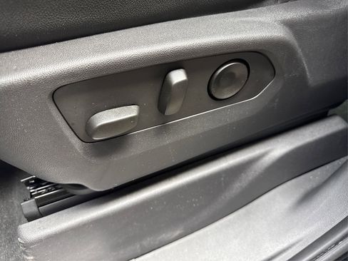 Used 2024 Chevrolet Silverado 1500 LT Trail Boss w/ LT Trail Boss Premium Package image 24