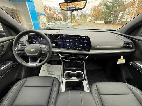 New 2026 Chevrolet Traverse LT image 10