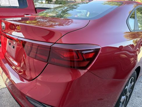 Used 2021 Kia Forte LXS FWD image 10