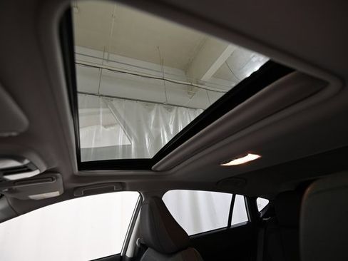 Certified 2024 Subaru Crosstrek 2.0i Premium image 20