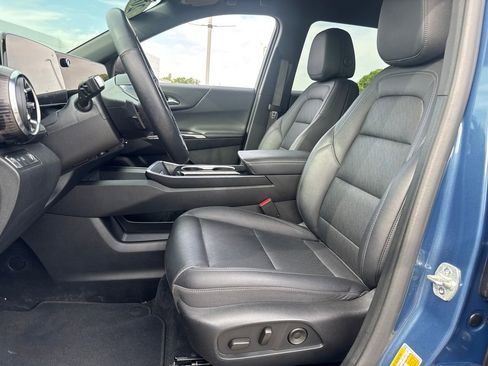 Used 2025 Chevrolet Equinox LT w/ Convenience Package II FWD image 19