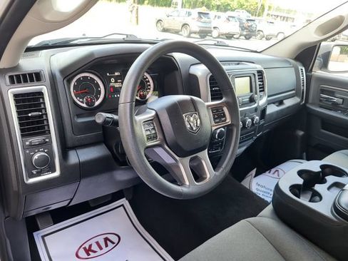 Used 2024 RAM 1500 Classic SLT AWD/4WD image 10