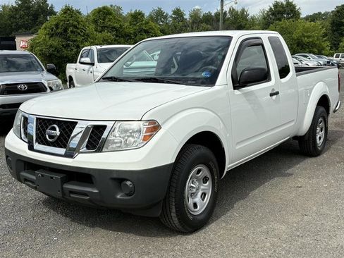 Used 2015 Nissan Frontier S RWD image 1