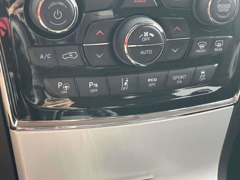 Used 2021 Jeep Grand Cherokee Summit AWD/4WD image 19