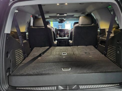 Used 2017 Cadillac Escalade Luxury image 75