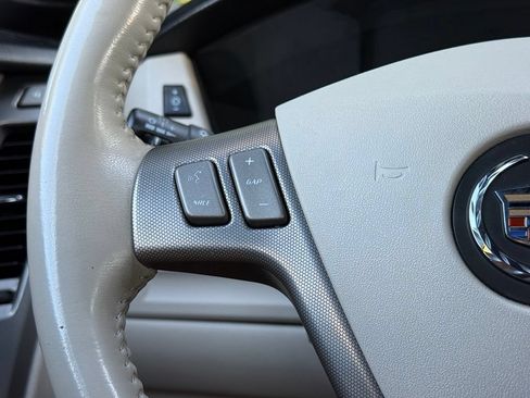 Used 2006 Cadillac XLR RWD image 18
