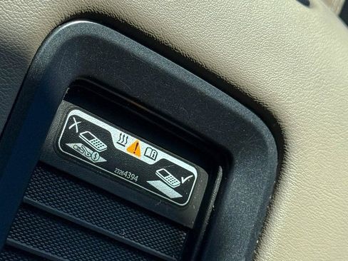 Used 2017 GMC Yukon XL SLT w/ Open Road Package image 26