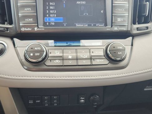 Used 2014 Toyota RAV4 Limited w/ Technology Package AWD/4WD image 22
