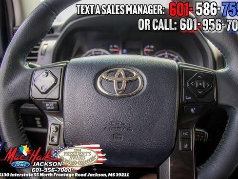 Used 2020 Toyota 4Runner TRD Off-Road AWD/4WD image 13