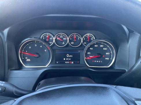 Used 2023 Chevrolet Silverado 2500 Custom w/ Custom Value Package image 15